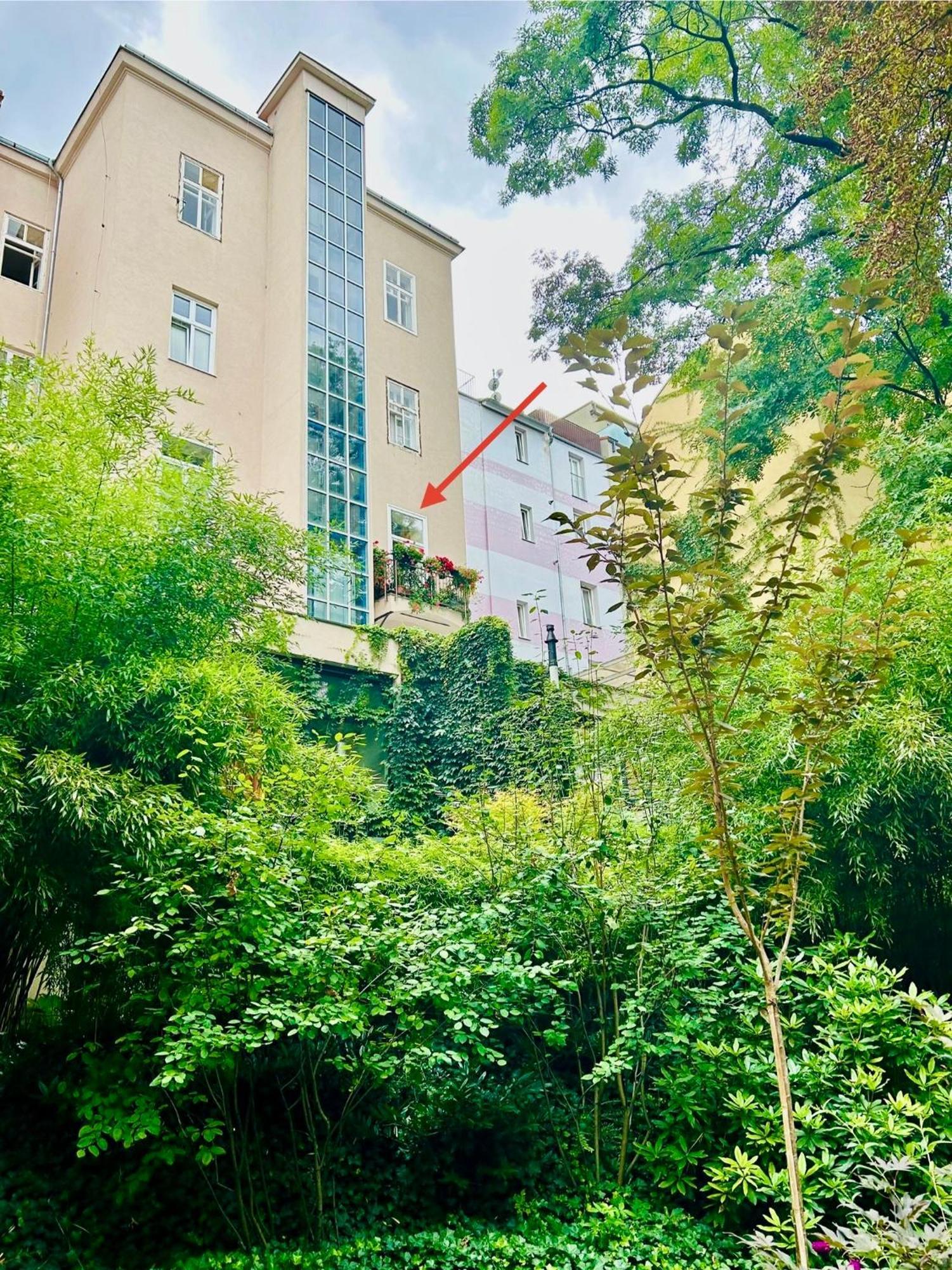 Green Balcony & King Size Bed 布拉格 外观 照片